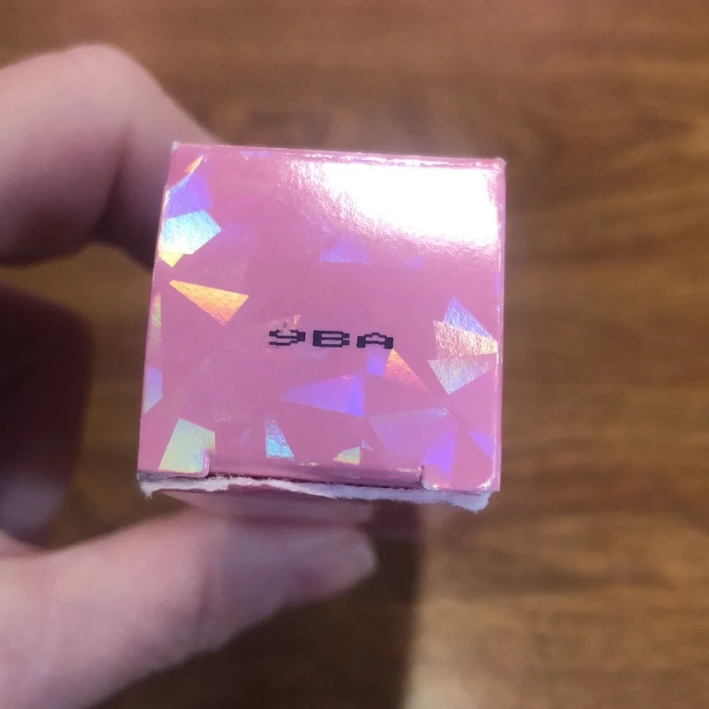 Jeffery Star Yellow Concealer new in box